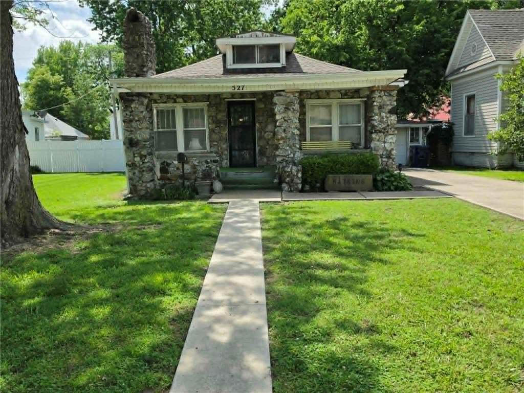 527 S Kansas Avenue — photo