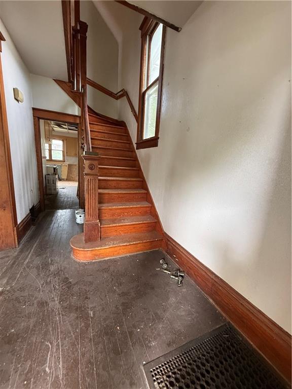 1105 Commercial Street — photo