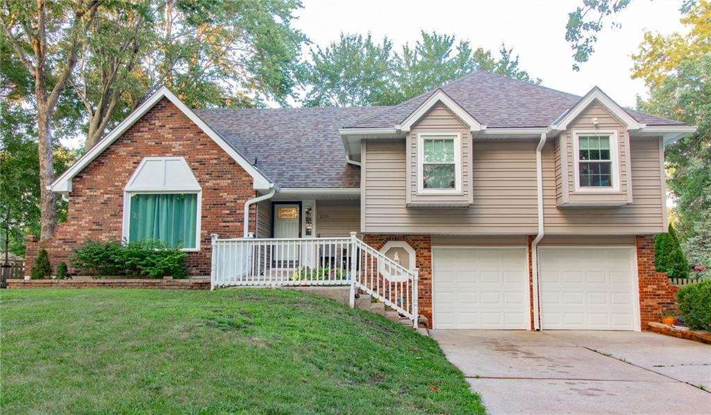 1139 NE Clubhouse Court — photo