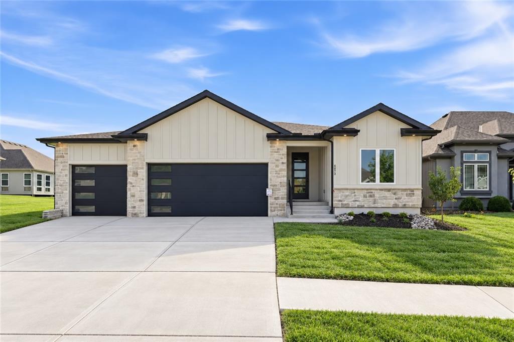 4073 NE Chapel Manor Drive — photo