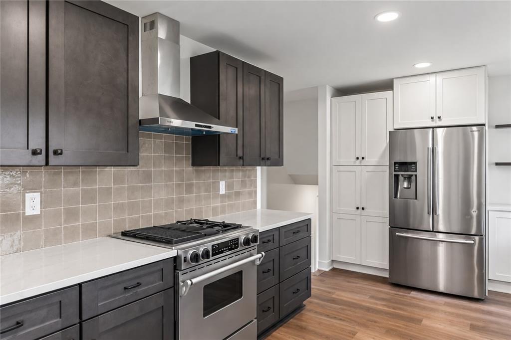 1006 Orrington Place — photo