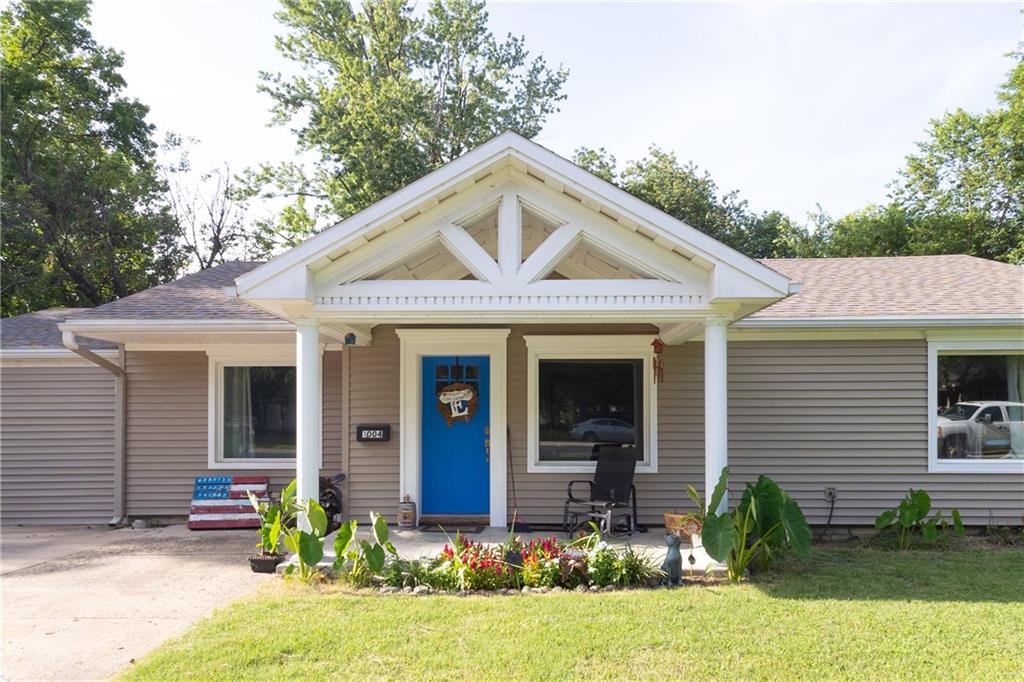 1004 E Main Street, Cherryvale, KS 67335 — photo 2