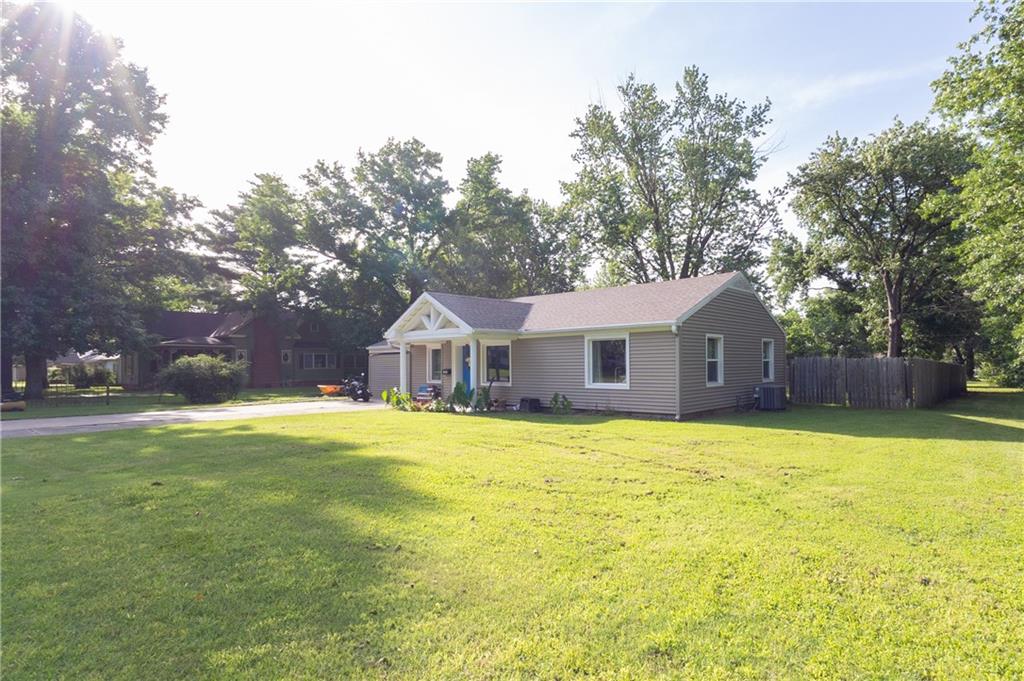 1004 E Main Street, Cherryvale, KS 67335 — photo 3
