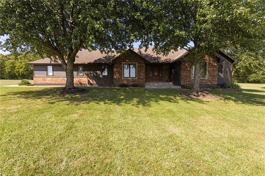 17618 S Emerald View Drive, Raymore, MO 64083