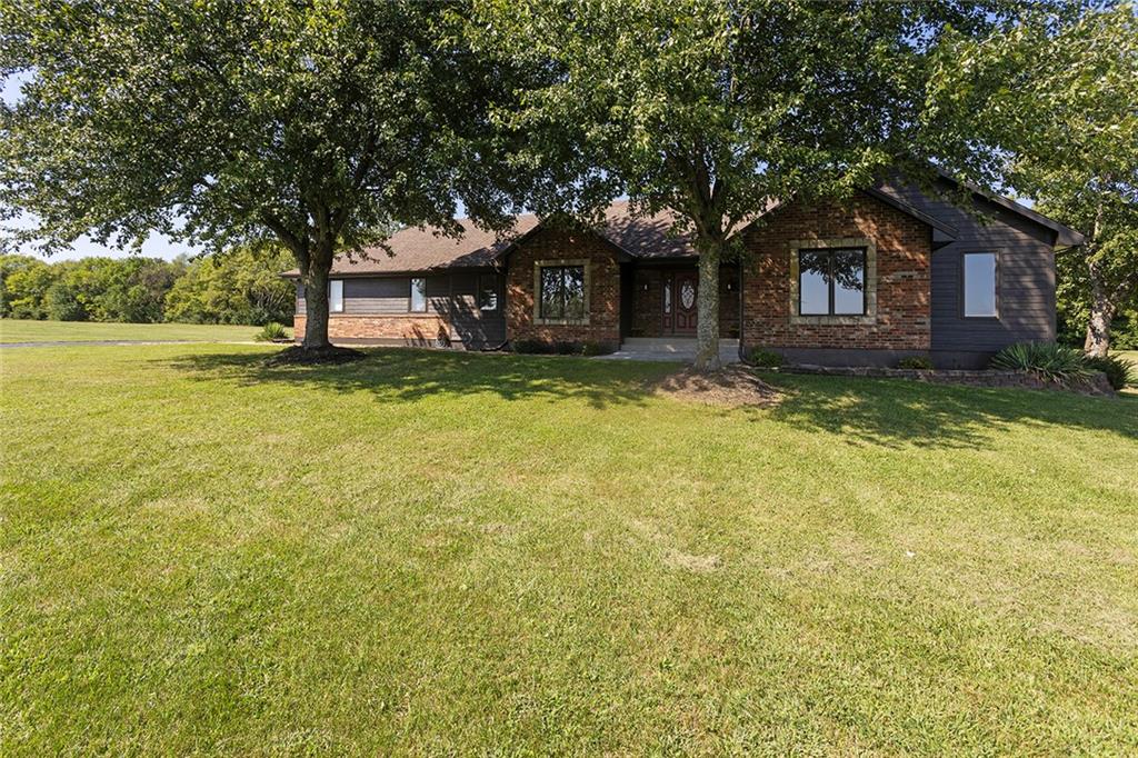 17618 S Emerald View Drive, Raymore, MO 64083 — photo 2