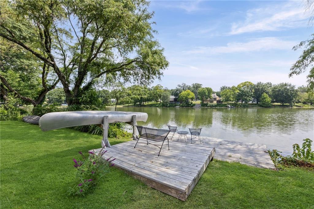6829 Lakeshore Drive — photo