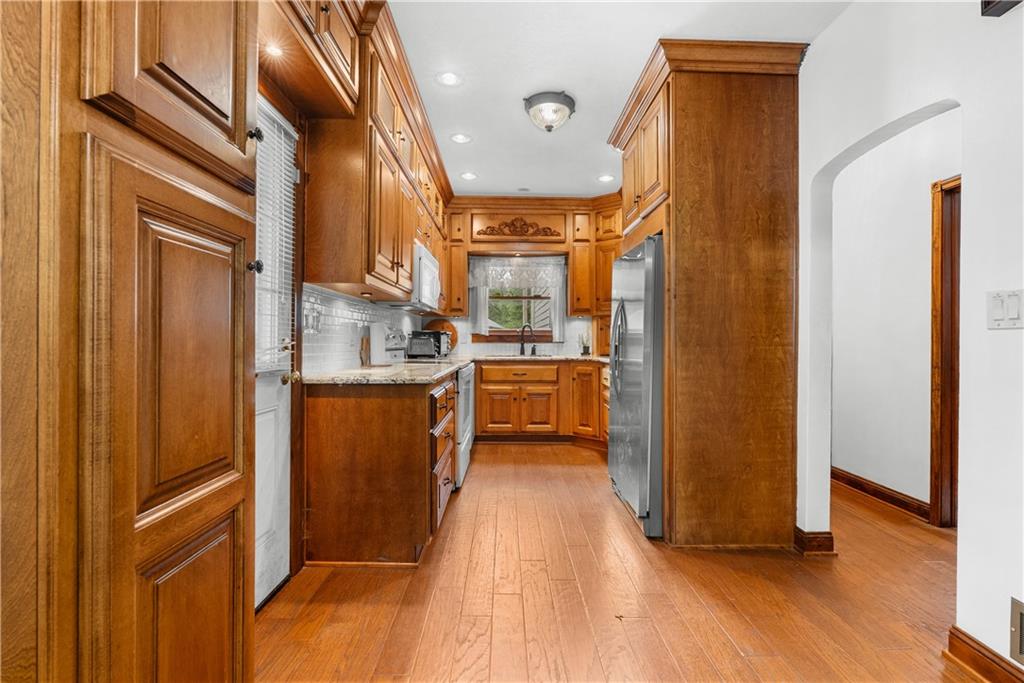 11219 Evans Street — photo