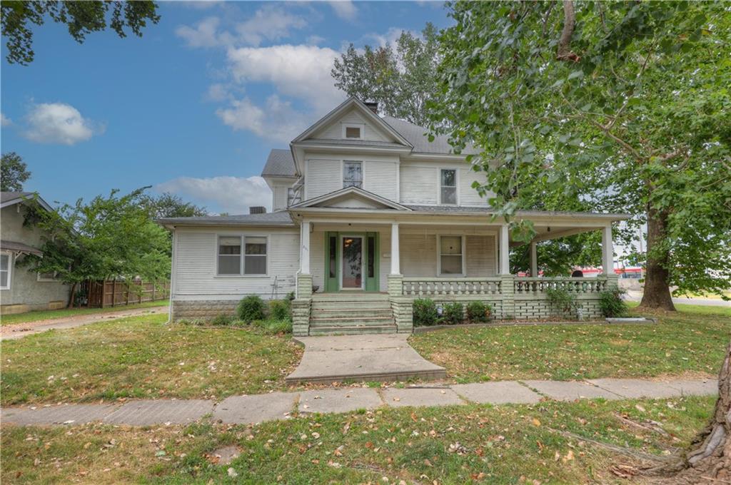 301 W Pine Street — photo
