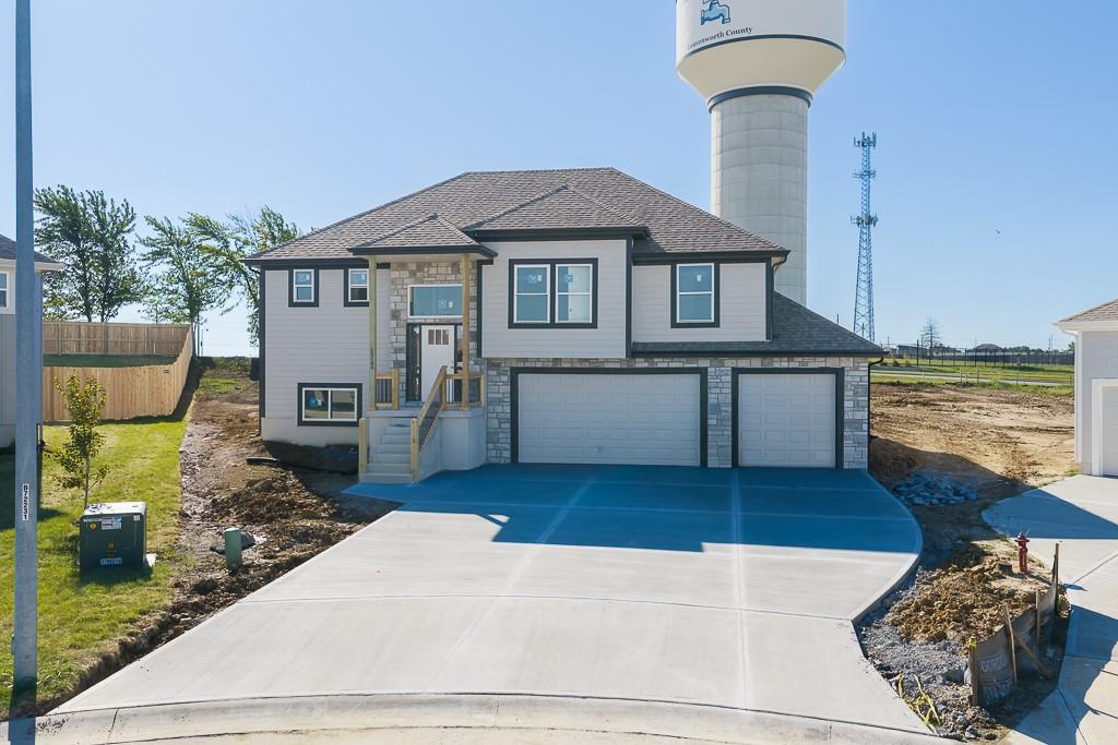 15589 Sheridan Court — photo