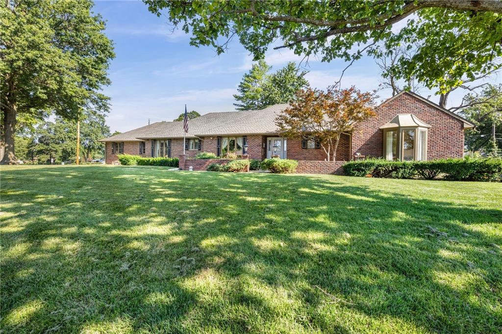 1102 Nakomis Drive — photo