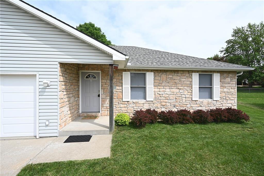 14 Sandi Circle — photo