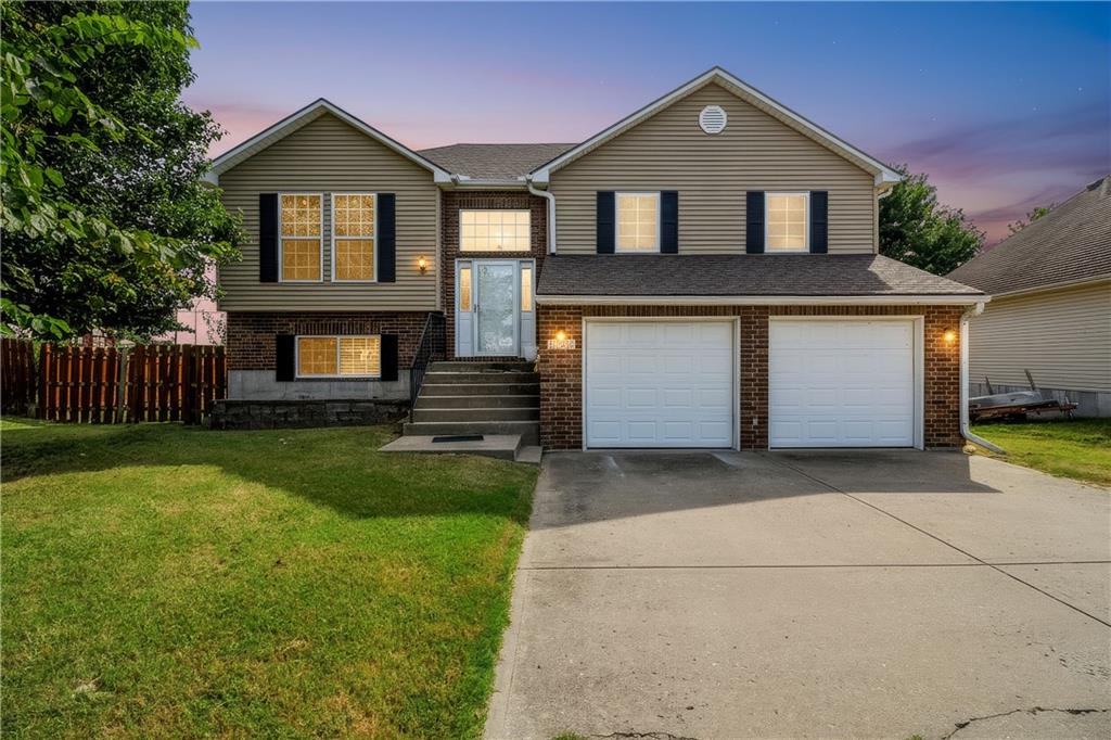 1309 Cloverleaf Court — photo