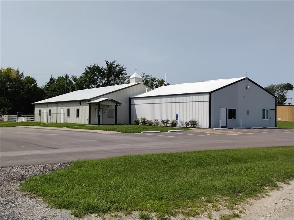 1250 E Commercial Road — photo