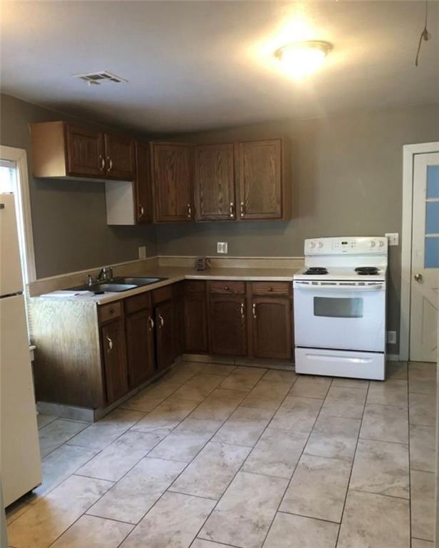 609 E 15th Street, Joplin, MO 64804 — photo 2