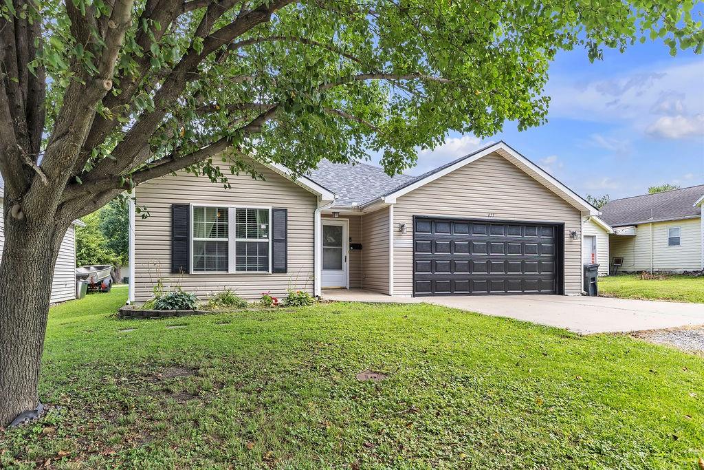 411 E 6th Street, Cameron, MO 64429 — photo 2