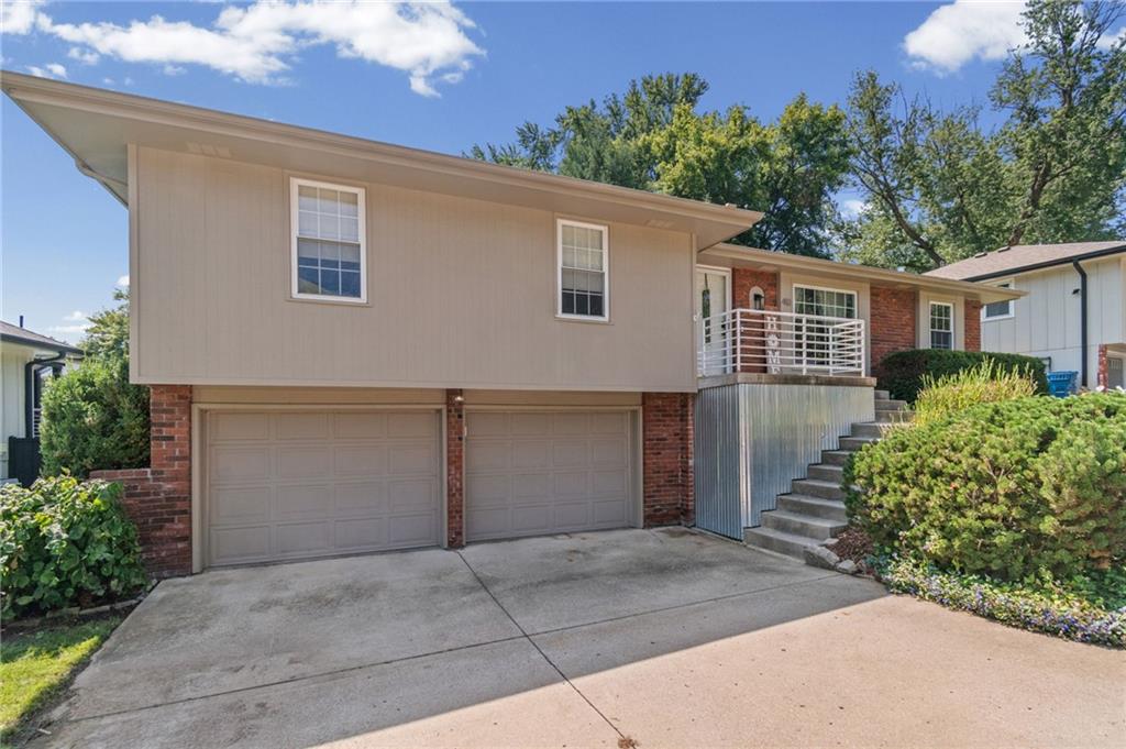 413 Pershing Street, Liberty, MO 64068 — photo 2