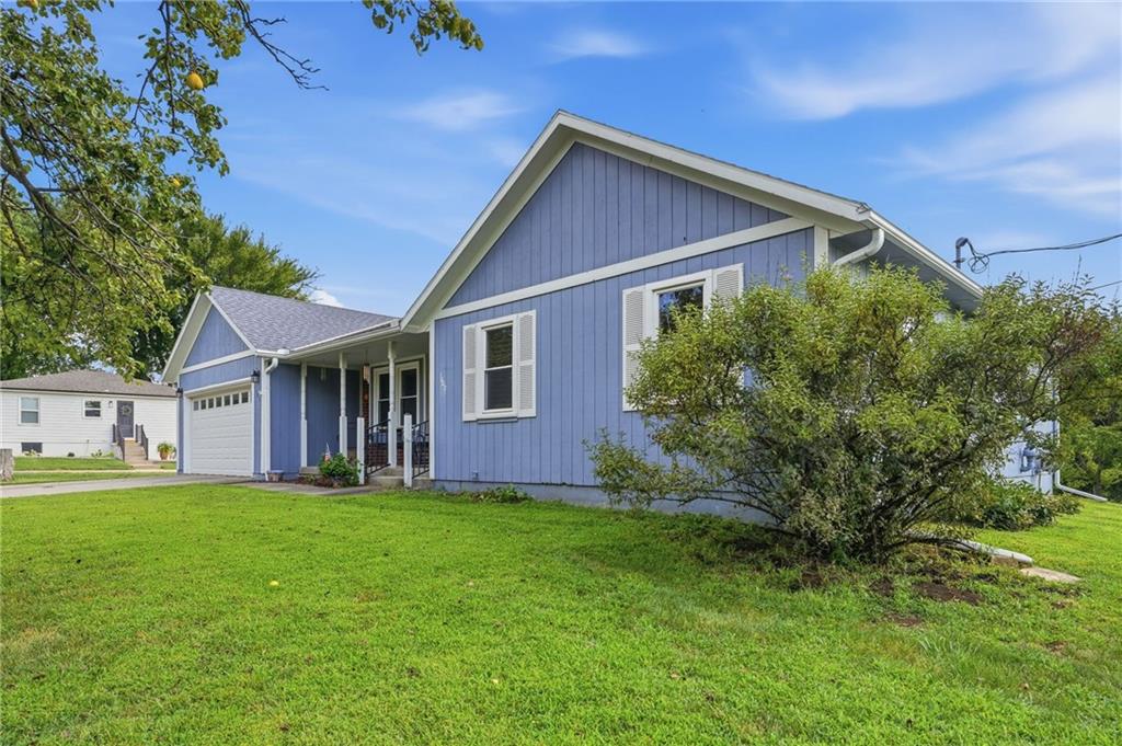 1002 Wright Street, Pleasant Hill, MO 64080 — photo 2
