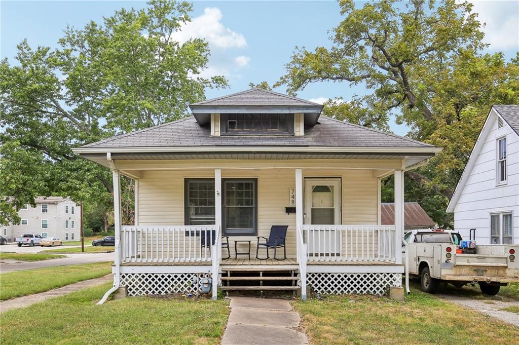 748 S Poplar Street — photo