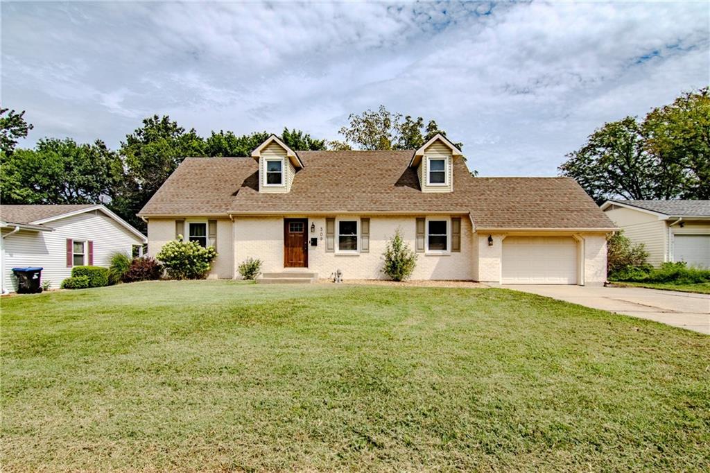 309 Hillcrest Drive — photo
