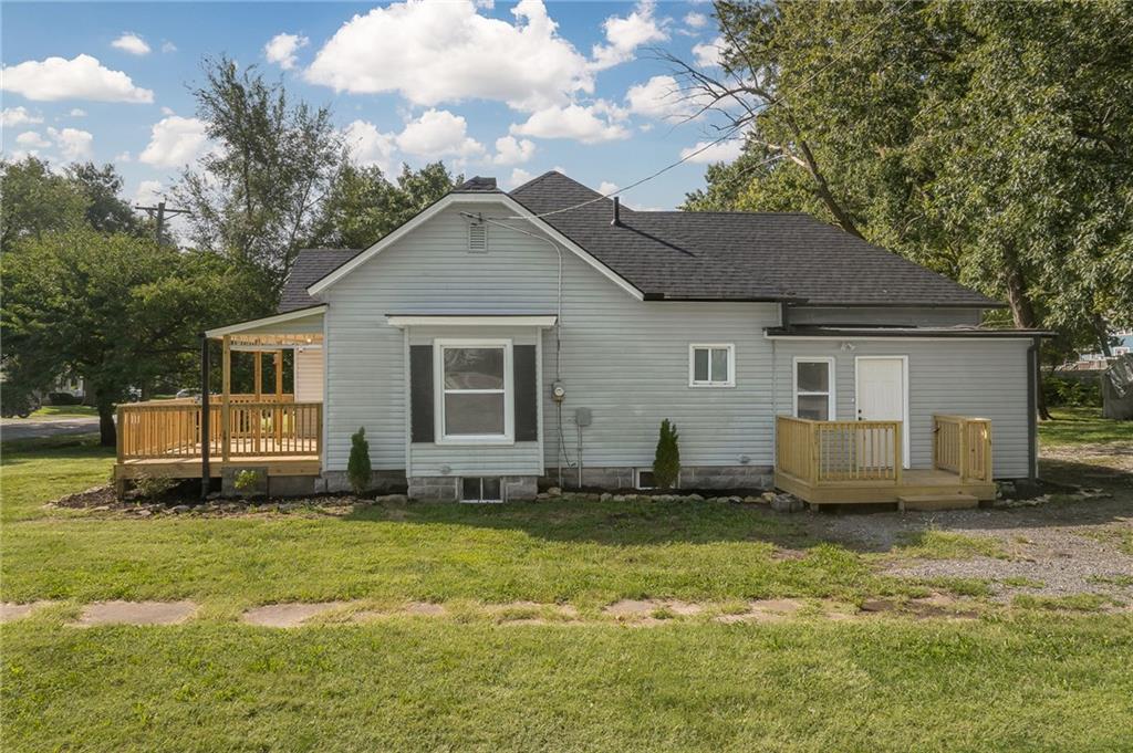 300 Maple Street, Lathrop, MO 64465 — photo 3