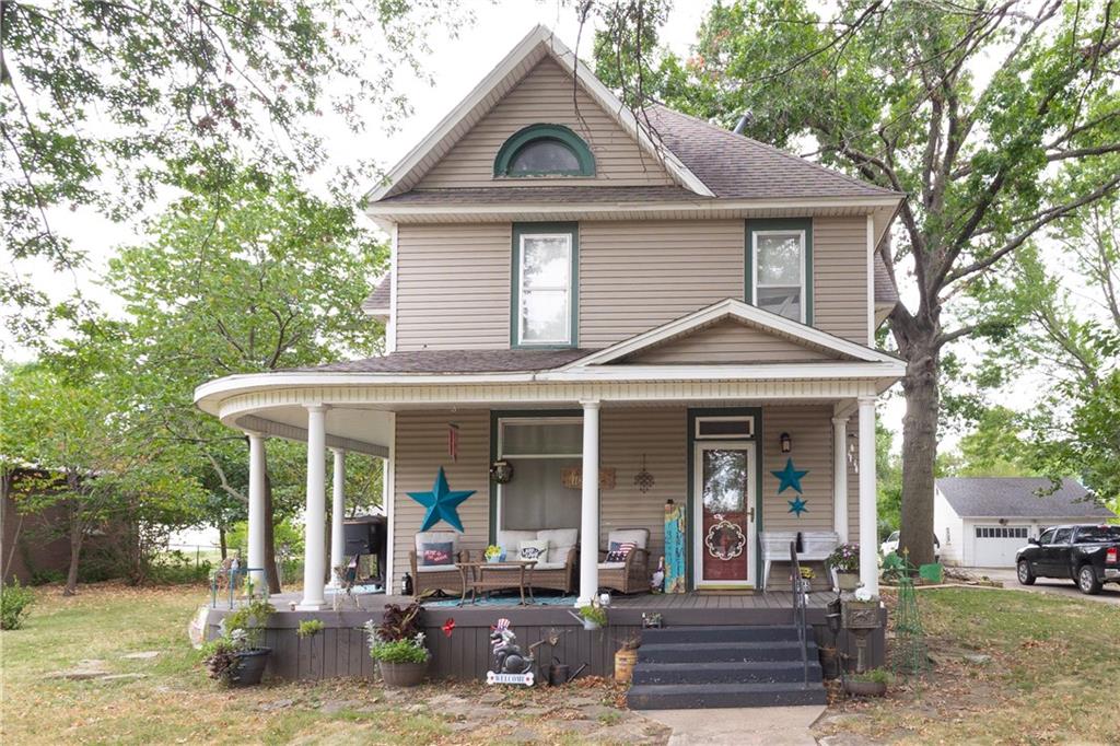 825 Main Street — photo