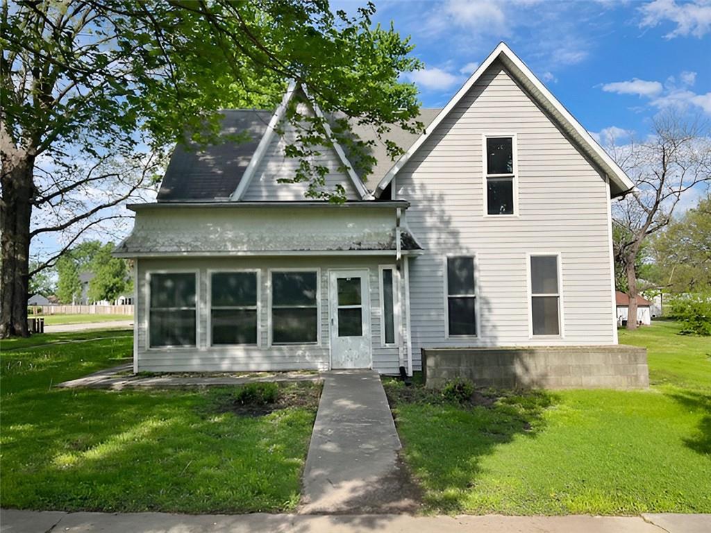208 S 3rd Street — photo