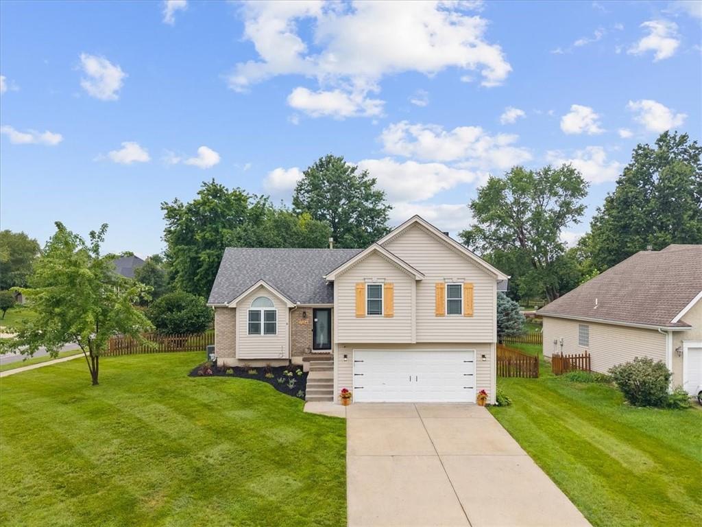 1104 Regency Drive — photo