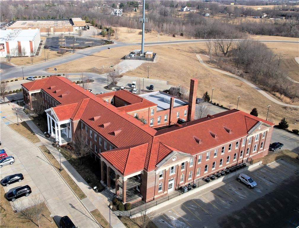 3500 N Village Suite 261 Drive — photo