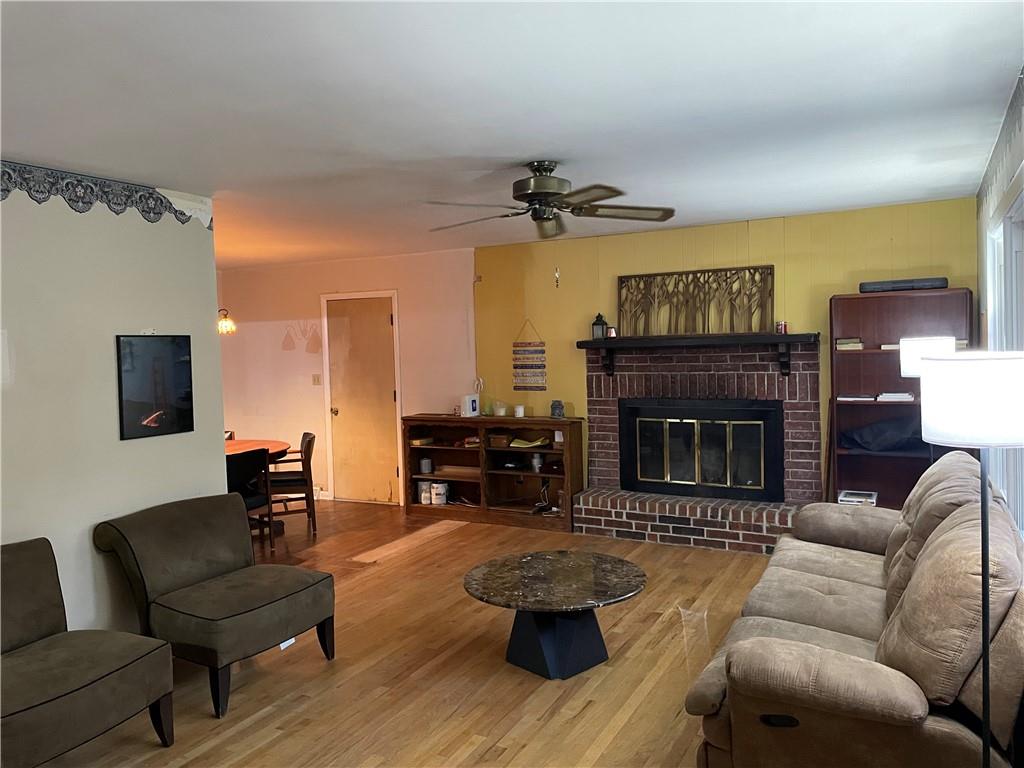 205 E Maple Street, Raymore, MO 64083 — photo 2