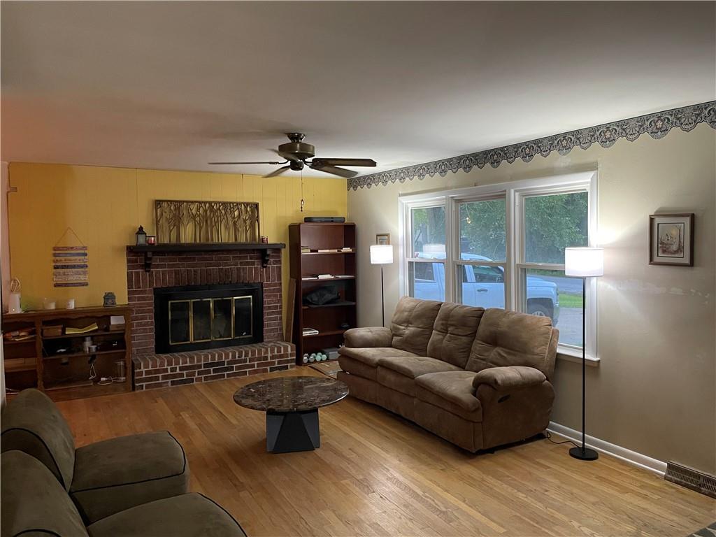 205 E Maple Street, Raymore, MO 64083 — photo 3