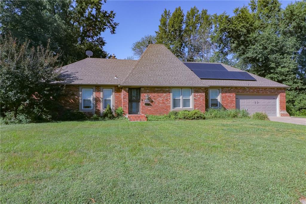 324 Goodrich Drive — photo