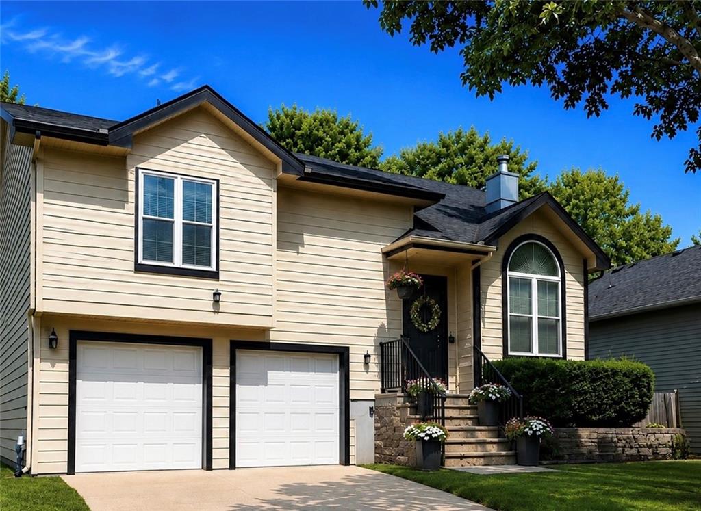 122 Oakbrook Court — photo