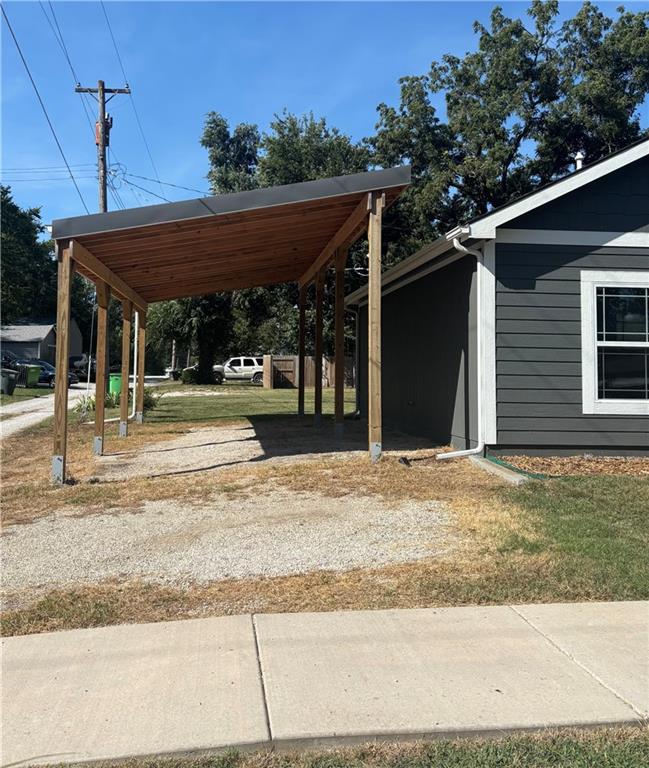413 E 2nd Street, Ottawa, KS 66067 — photo 2