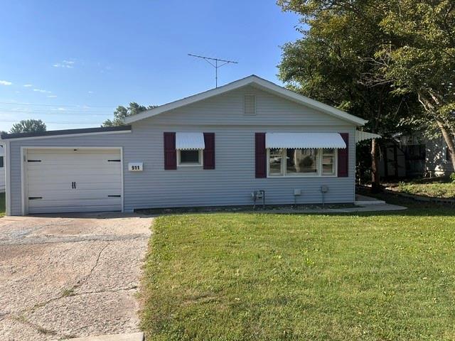 911 W 3rd Street, Cameron, MO 64429