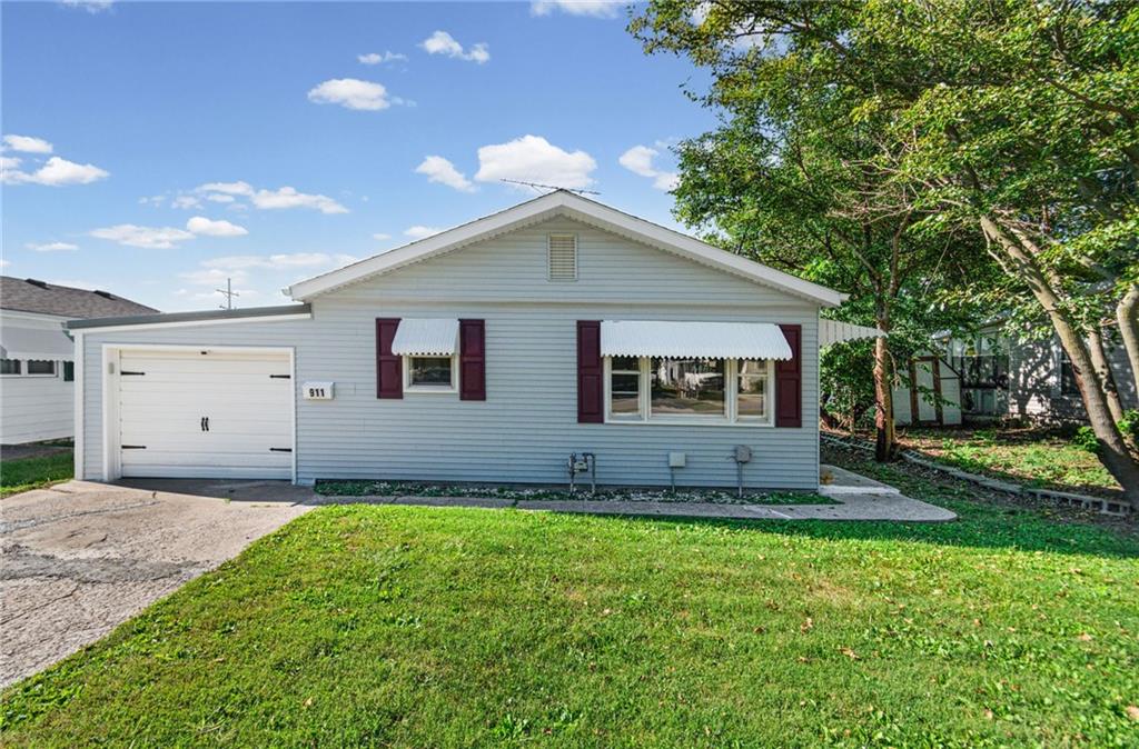 911 W 3rd Street, Cameron, MO 64429 — photo 2