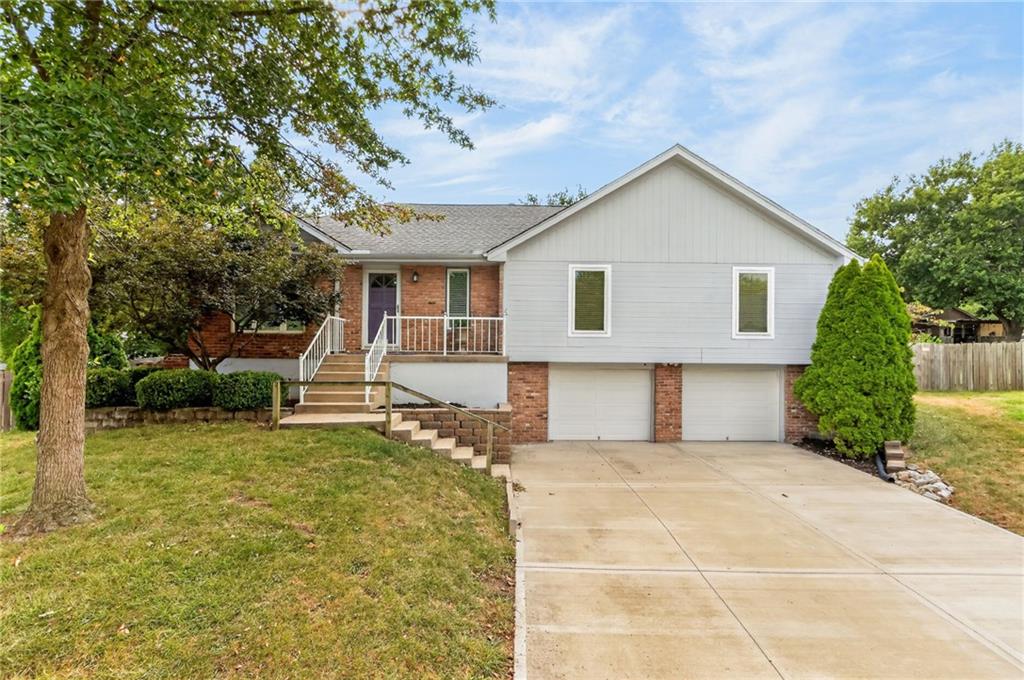 906 NW Chestnut Circle — photo