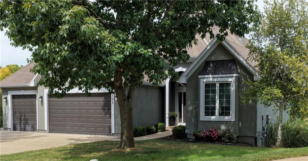 109 SE Chelsea Drive — photo