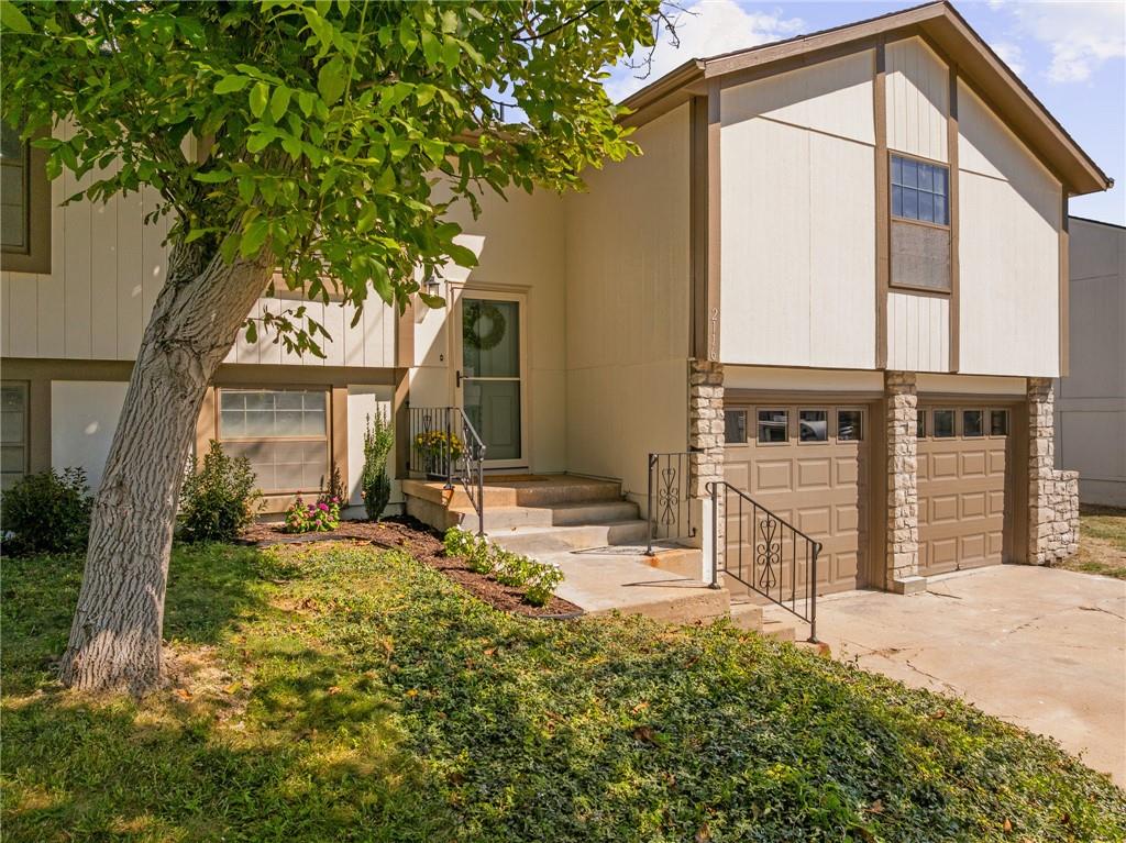 2116 E Mohawk Drive — photo