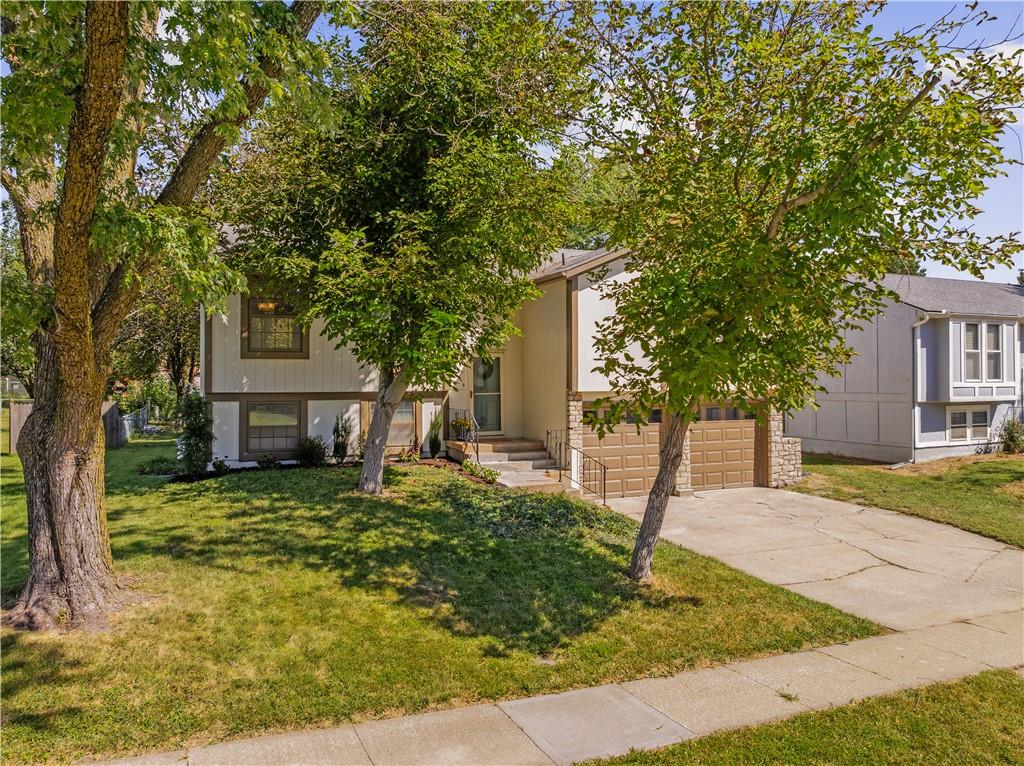 2116 E Mohawk Drive, Olathe, KS 66062 — photo 3