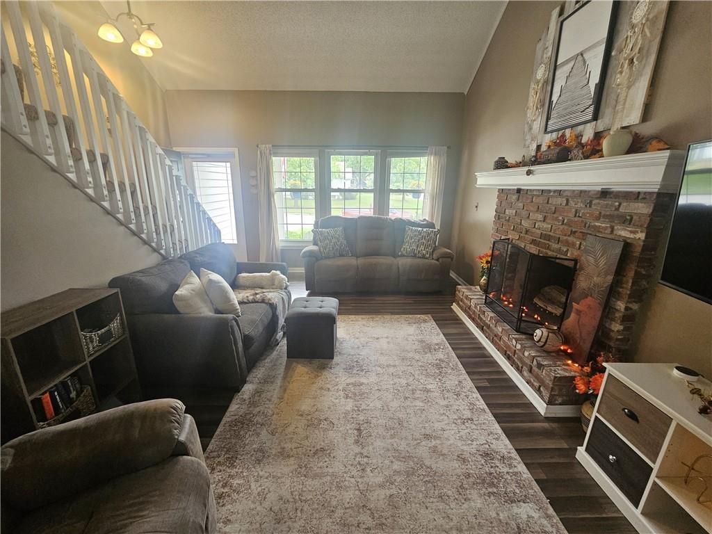 201 W Foxwood Drive — photo