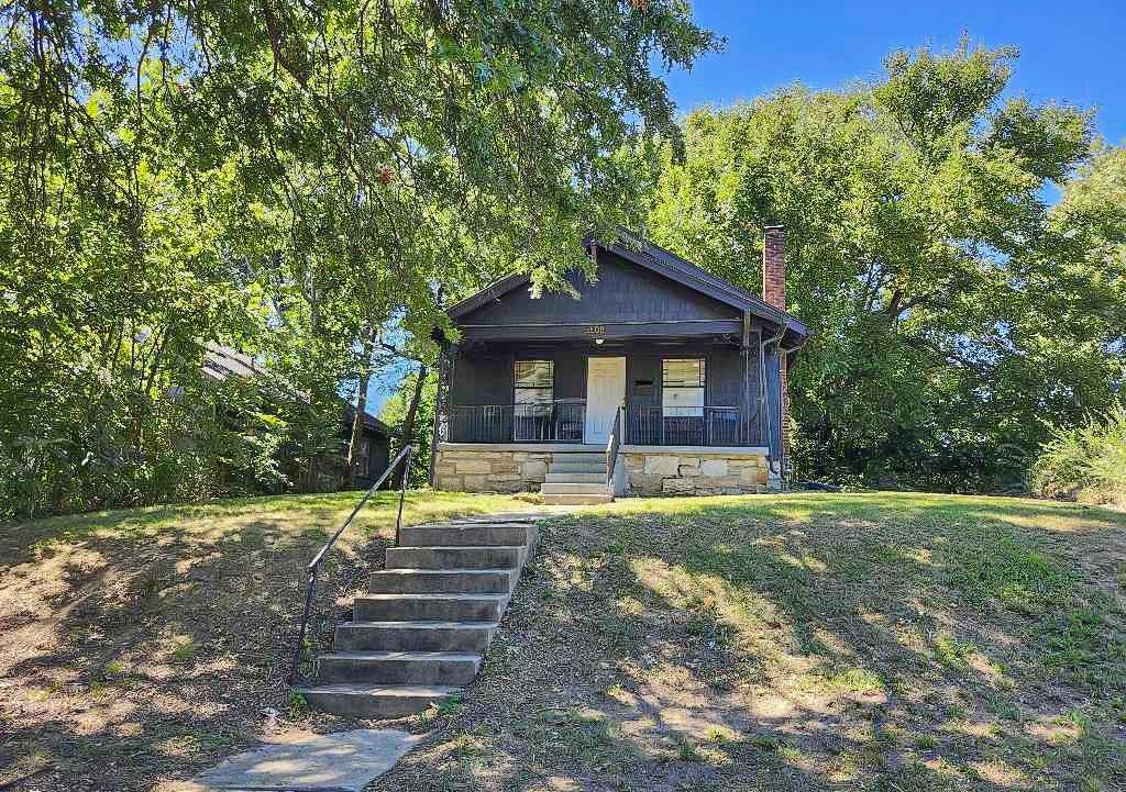 5508 Garfield Avenue — photo