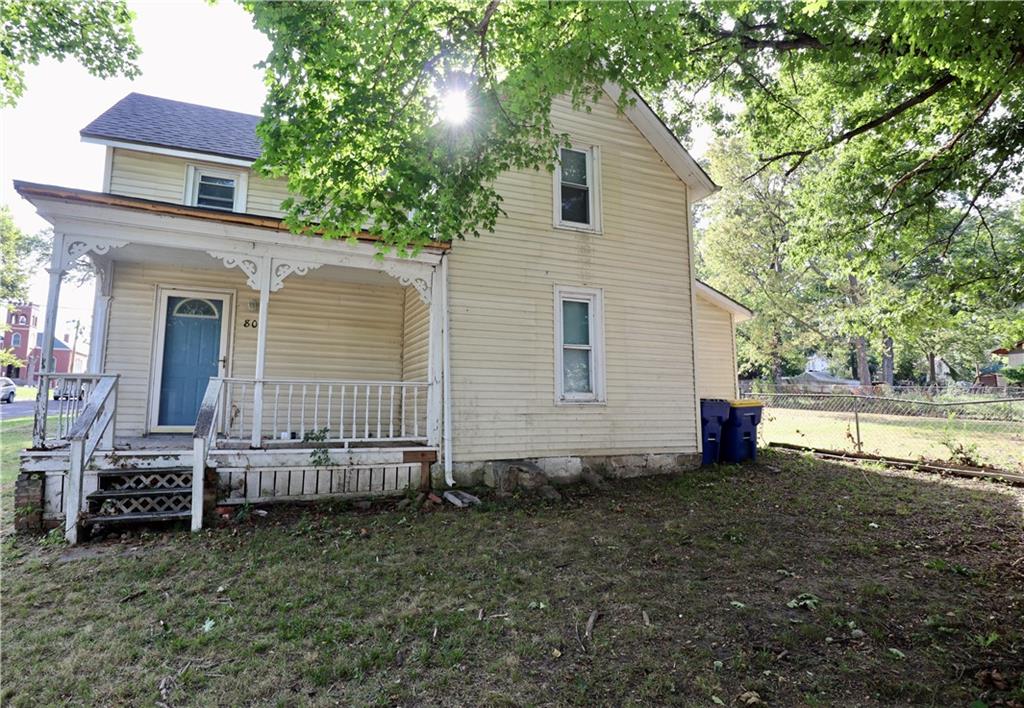 802 Locust Street — photo
