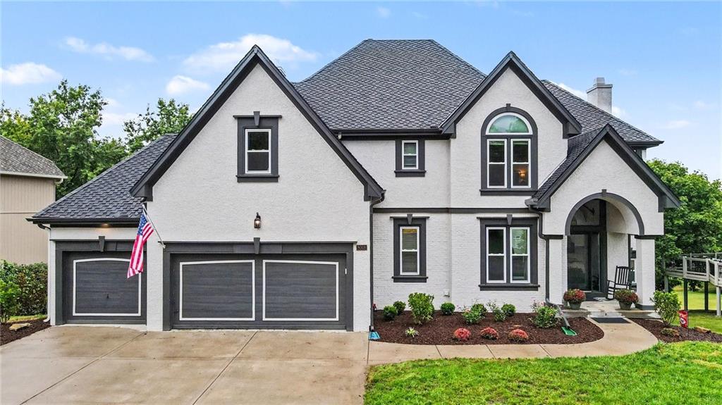 8008 Park Ridge Drive — photo