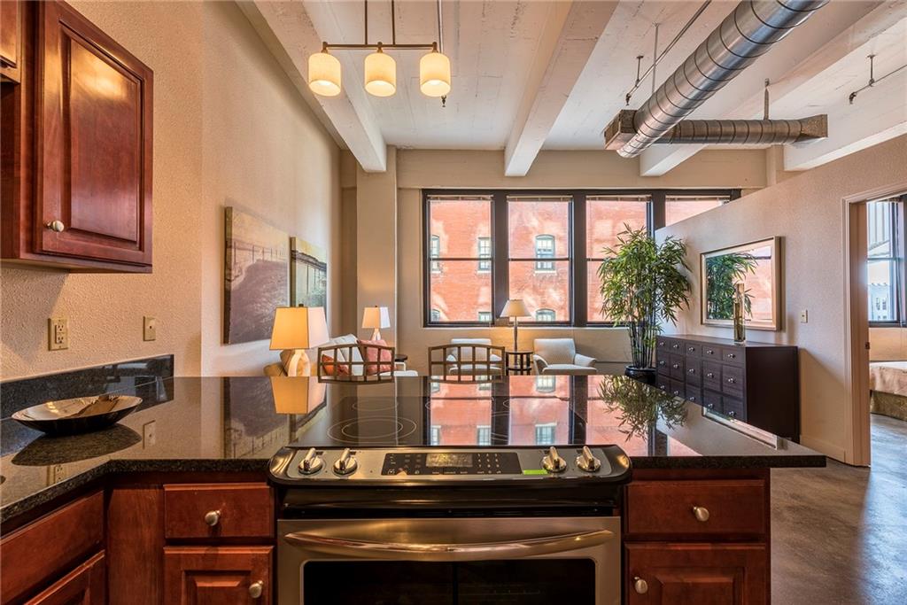 1535 Walnut Street 405 — photo