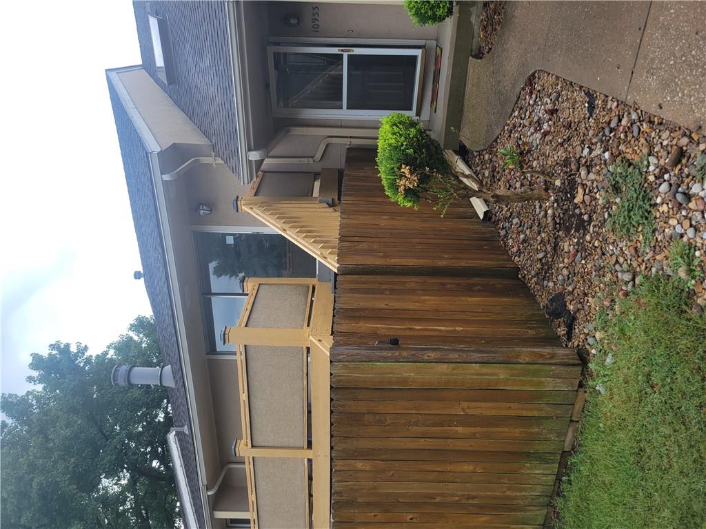 10933 Gillette Street — photo