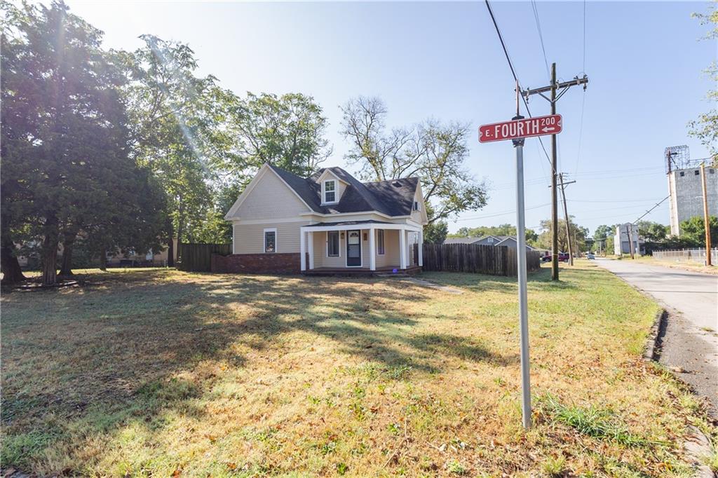 201 E 4th Street, Cherryvale, KS 67335 — photo 3