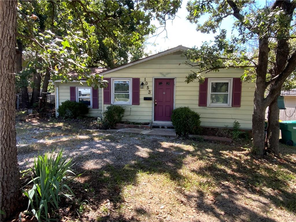 1053 Locust Street — photo