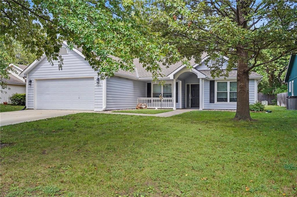 2012 E 26th Street, Lawrence, KS 66046 — photo 2