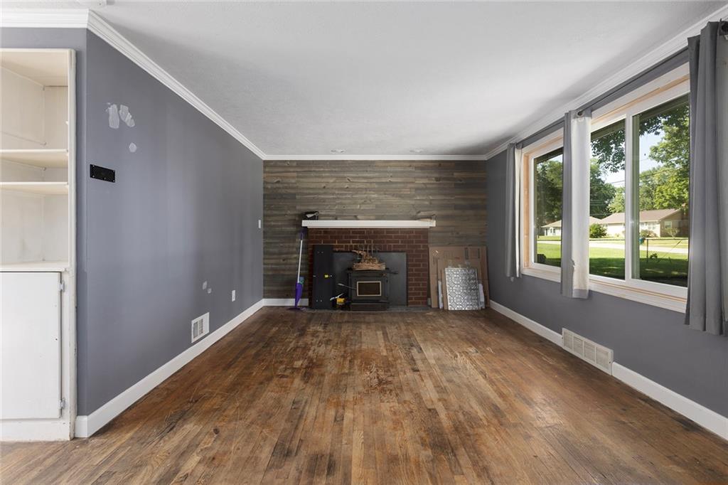 8601 E 81st Terrace, Raytown, MO 64138 — photo 2