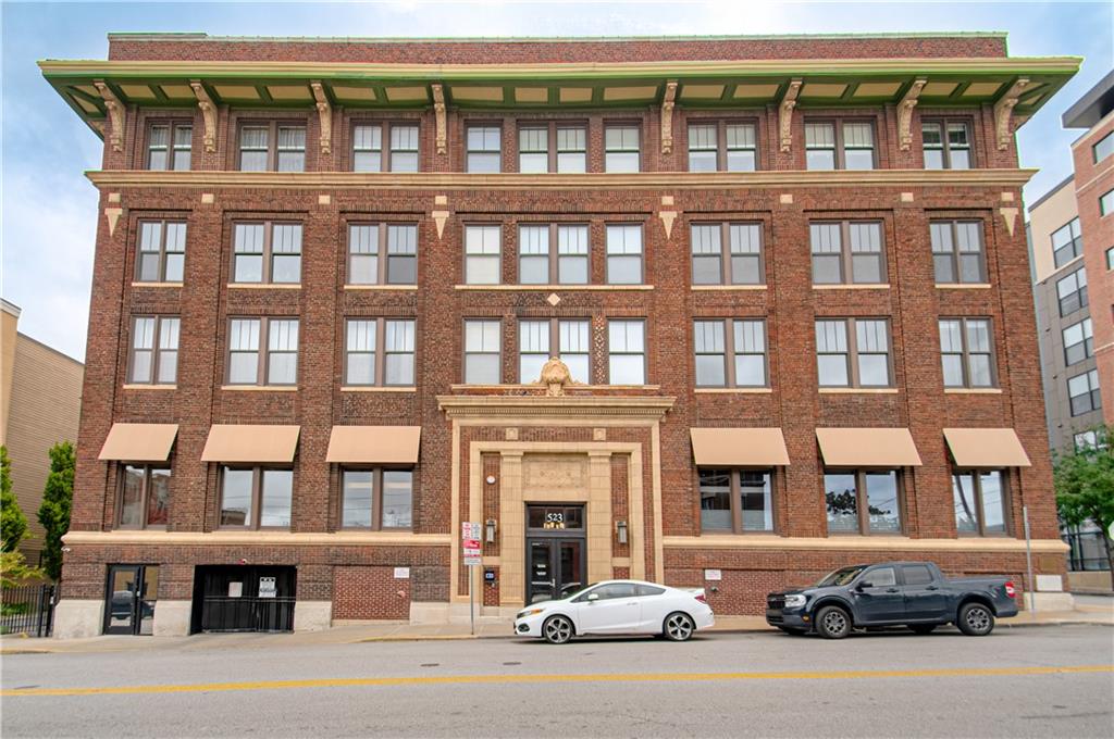 523 Grand #1D Boulevard 1D — photo